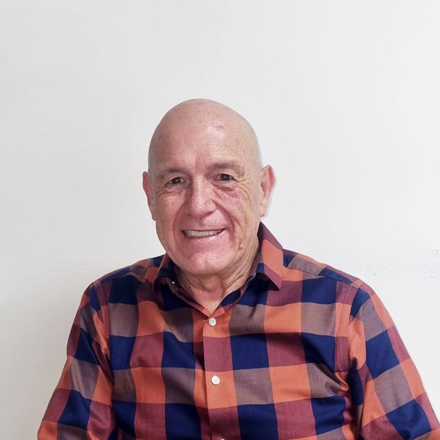 Adalberto Villa Herrera, Dentista - Odontólogo Agua Prieta