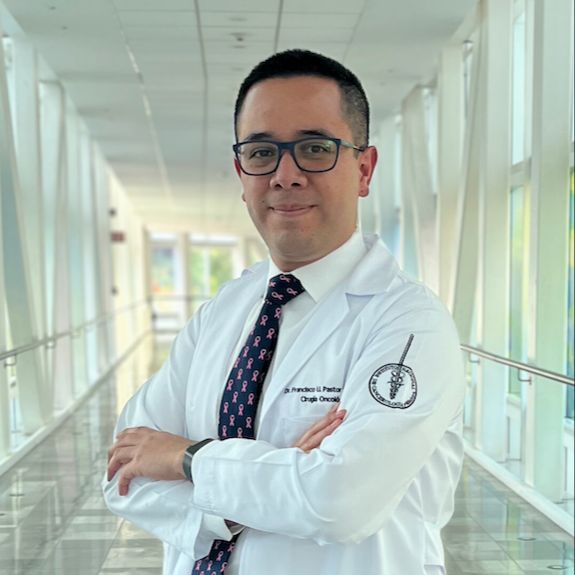 Francisco Ulises  Pastor Sifuentes, Cirujano oncólogo Ciudad de México