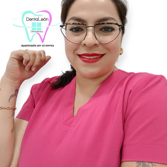 Claudia Alejandra Álvarez Leon, Dentista - Odontólogo Cuauhtémoc