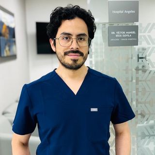 Dr. Víctor Ríos Dávila