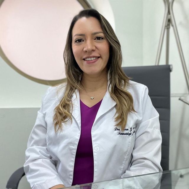 Karen Gabriela González Andrade, Traumatólogo Naucalpan de Juárez