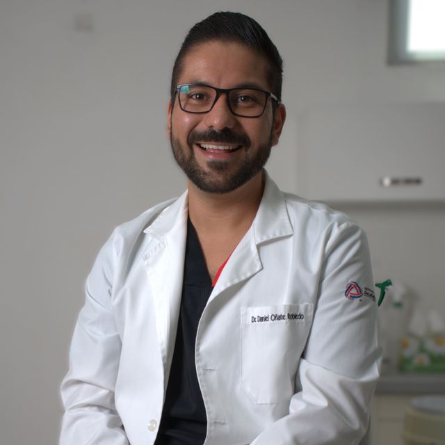 Daniel Oñate Robledo, Dentista - Odontólogo León