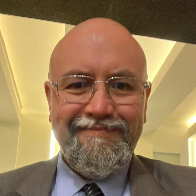 Héctor Hugo García Madrid, Ortopedista Puebla