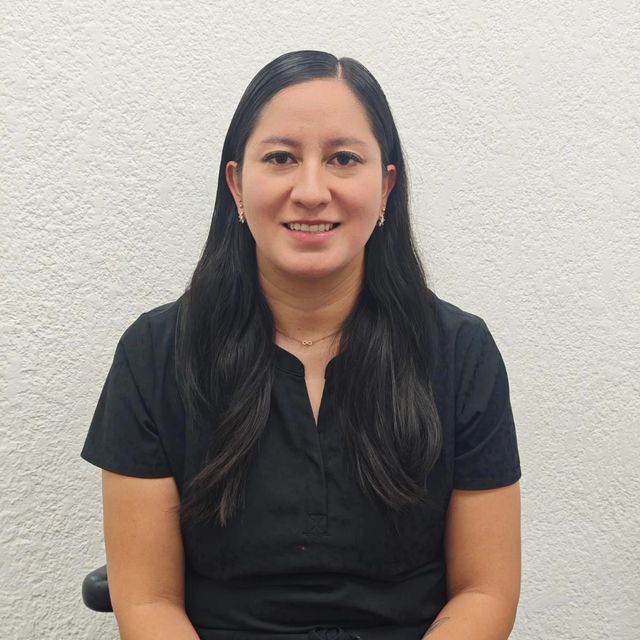 Claudia Nubia Cabrera Amador, Dentista - Odontólogo Ciudad de México