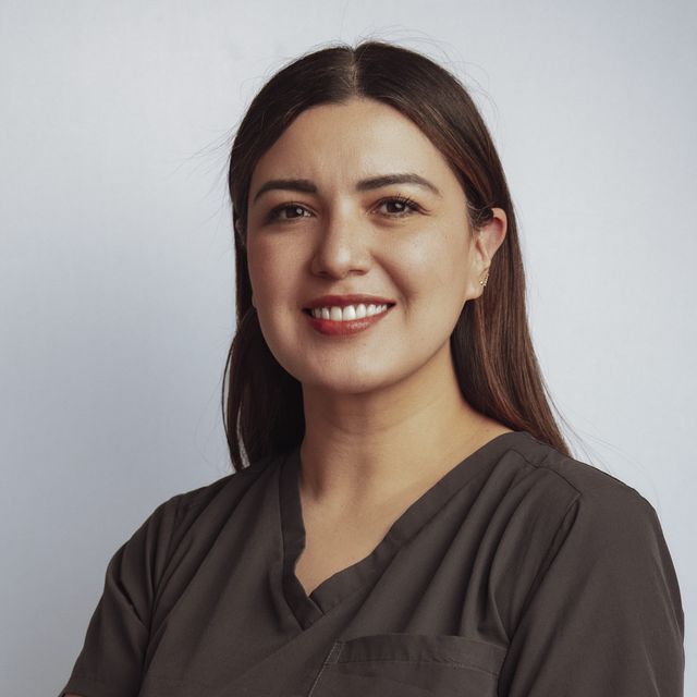 Rosella Estefanía Cárdenas Tello, Dentista - Odontólogo Lagos de Moreno