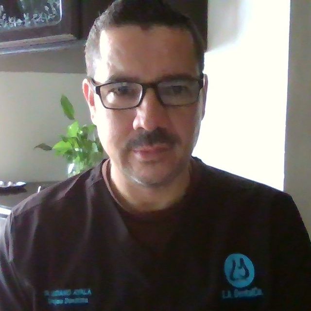 Luciano Eduardo Ayala Ruiz, Dentista - Odontólogo Los Mochis