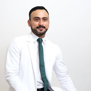 Dr. Israel De Alba Cruz