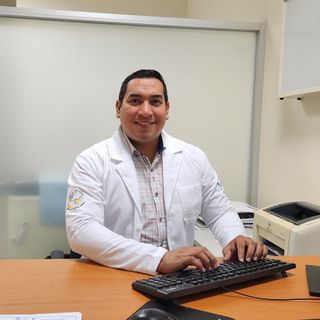 Ampliar imagen: Miguel Angel Rascón Gómez, Urólogo Córdoba