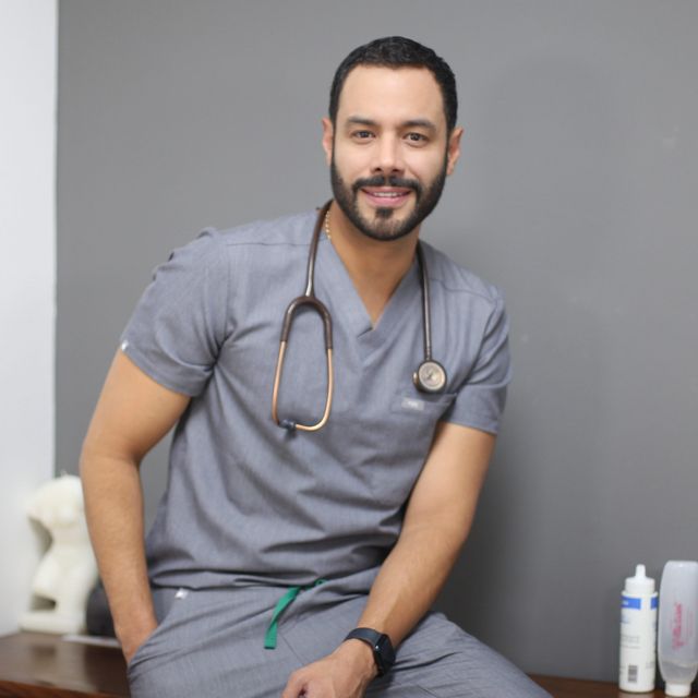 José Andrés Olivo Gárate, Urólogo Guadalajara
