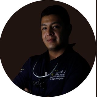 Ampliar imagen: Ángel Reyes Javier, Dentista - Odontólogo Ciudad de México