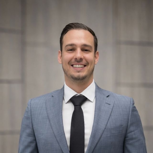 Roger Armando Erosa Villareal, Ortopedista Mérida