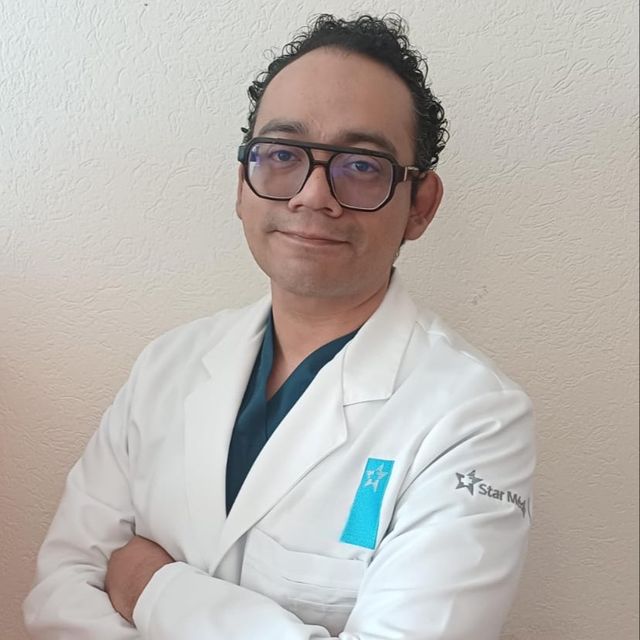 Carlos Ernesto Mendoza Avila, Ortopedista San Juan del Rio