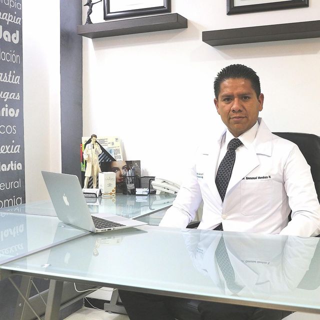 Emmanuel Mendoza Hernández, Especialista en Obesidad y Delgadez Pachuca