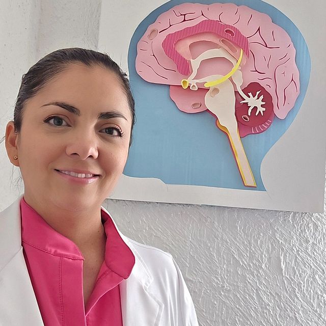 Elsa Paola Quezada Richart, Psicólogo León