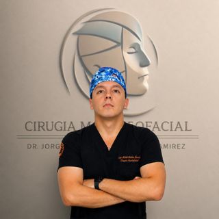 Jorge Michel Medina Ramírez, Cirujano maxilofacial Veracruz Centro