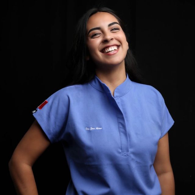 Zara Ivana Balderas Adame, Dentista - Odontólogo Cancun