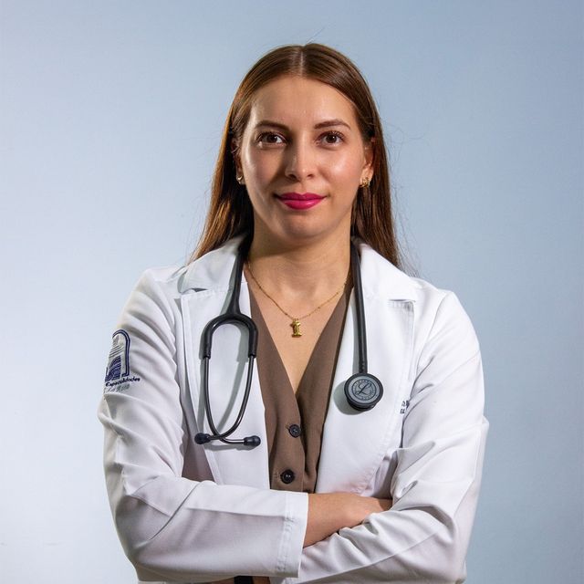 Maria Isabel Lujan Rojo, Internista Torreon