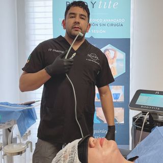 Ampliar imagen: Miguel Angel Aguirre, Médico general Ciudad Juarez