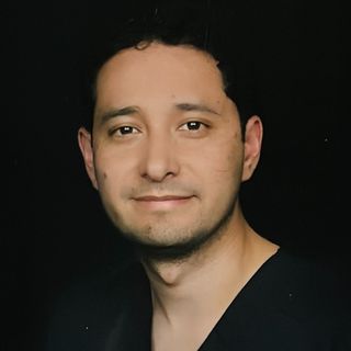 Ampliar imagen: Leonardo Daniel Alcazar Flores, Cardiólogo Michoacan