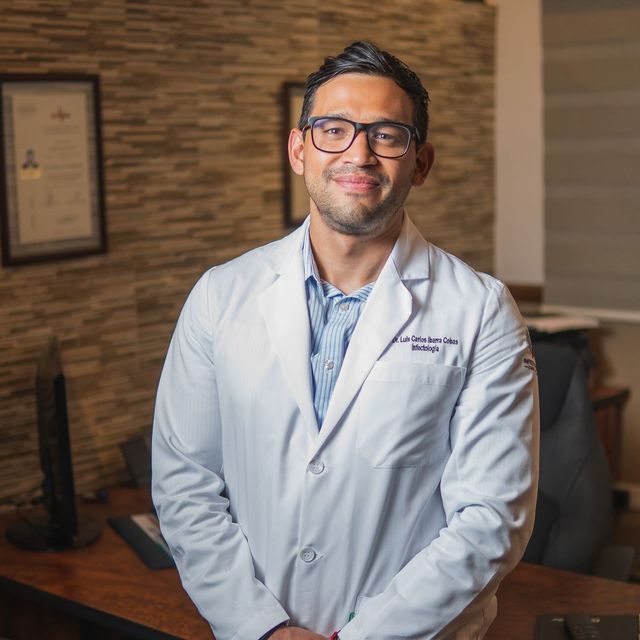 Luis Carlos Ibarra Cobas, Infectólogo Saltillo