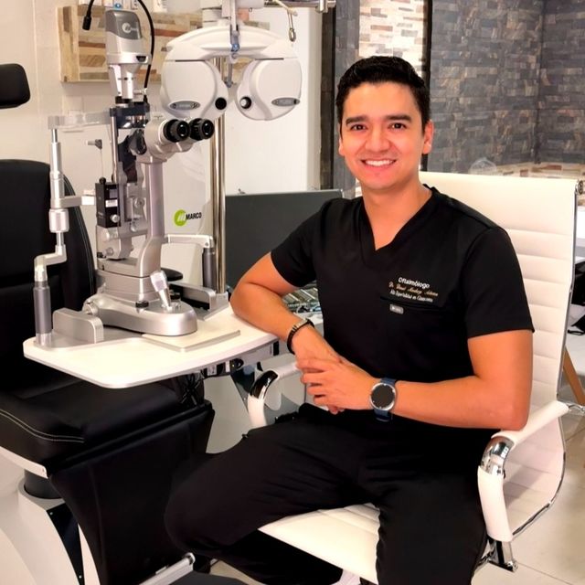 David Mendoza Adame, Oftalmólogo Monterrey