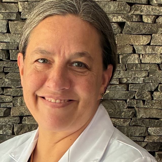 Maria Gomez Palacio Schjetnan, Internista Álvaro Obregón