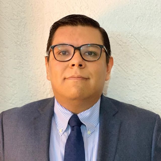 Eduardo Buendía Villar, Oncólogo médico Ciudad de México