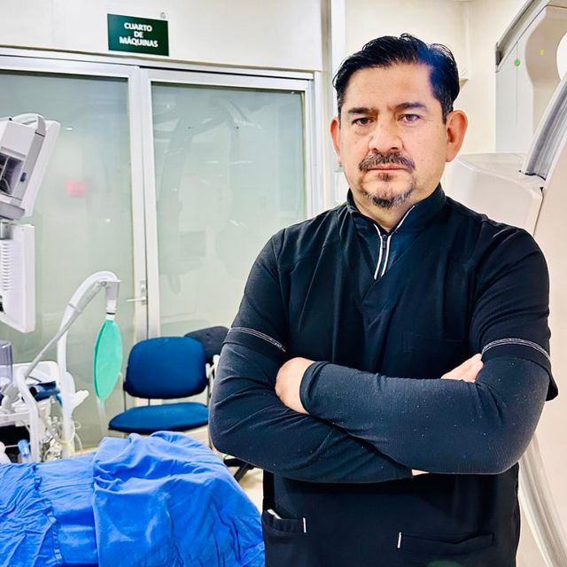 Charles Cesar Lazo Cárdenas, Cardiólogo pediátrico Ciudad de México