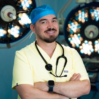 Ampliar imagen: Carlos Amaral Peña, Endoscopista Culiacan