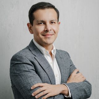 Ampliar imagen: Humberto Hidalgo Ibarra, Urólogo Tampico