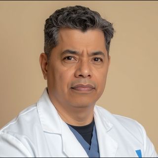 Rey Armando Cárdenas Acuña, Ortopedista Mérida