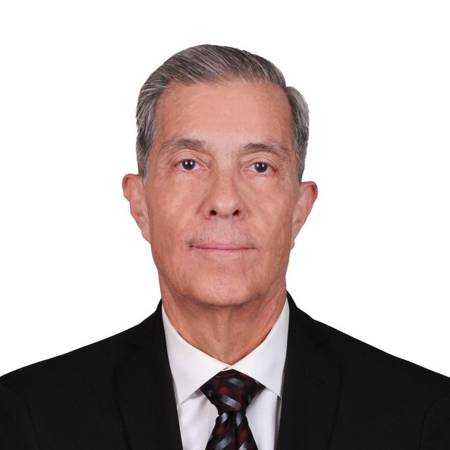 Luis Galvan Aizpuru, Otorrinolaringólogo Torreon