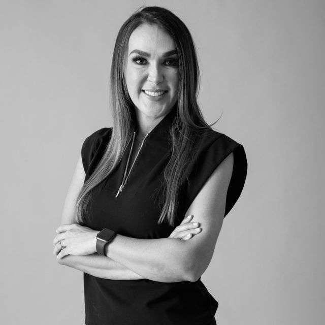 Carmen Contreras Contreras, Cirujano plástico Zapopan