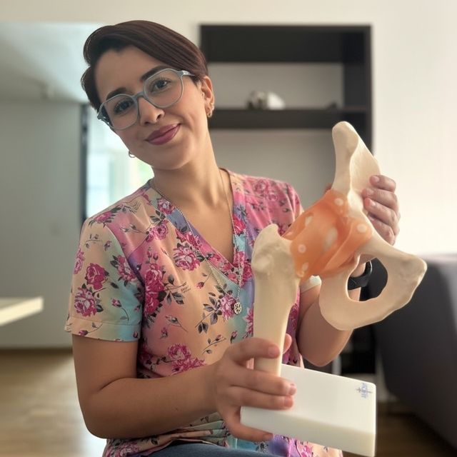 Eva Alejandra Pacheco Galaviz, Traumatólogo Iztapalapa