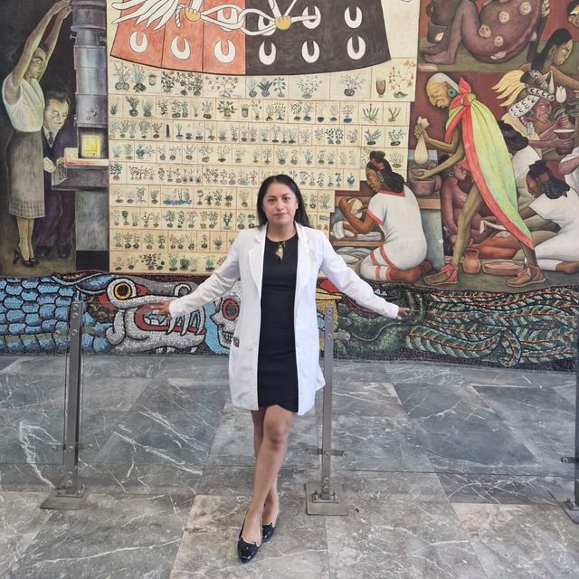 María Fernanda  Hernández Luna , Neumólogo Ciudad de México