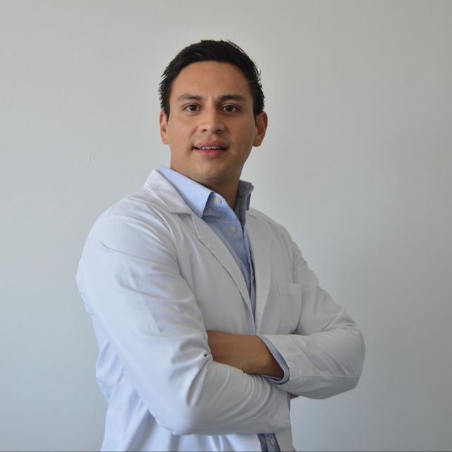 Aldo Leon Ogaz, Urólogo Ciudad de México
