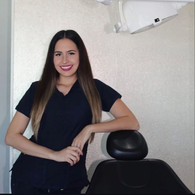 Ana Gabriela  Chávez Hernández , Odontólogo pediatra Chihuahua