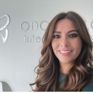 Ampliar imagen: Rosy Rangel, Dentista - Odontólogo Salamanca