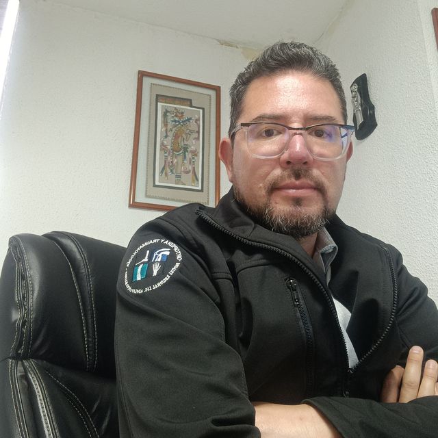 Miguel Angel Quiñones Díaz Terán, Ortopedista Iztapalapa