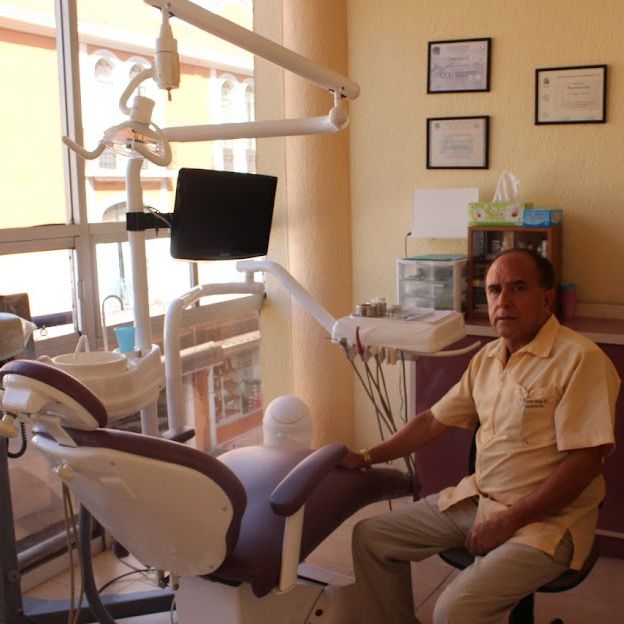 Benjamin Arroyo Macias, Dentista - Odontólogo Pachuca
