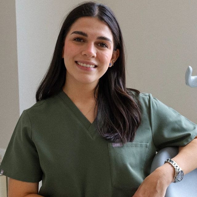Carolina Paz Subiaur, Dentista - Odontólogo Mérida
