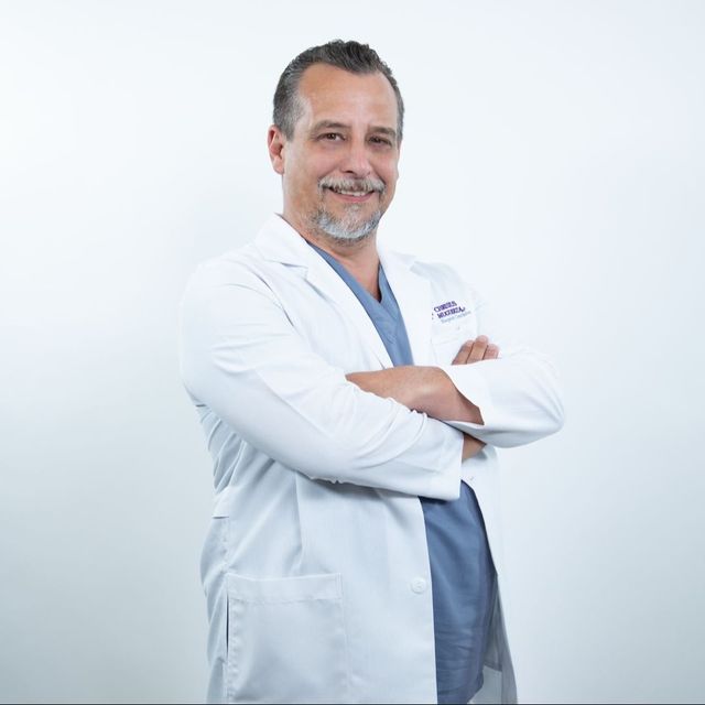 Salvador Gerardo Gutierrez Barrera, Cirujano general Monterrey