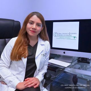 Ampliar imagen: Jessica Itzhel Mora Guzman, Cirujano general Pachuca de Soto