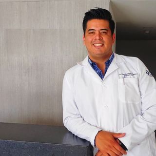 Ampliar imagen: César Hernández Martínez, Urólogo Cuauhtémoc