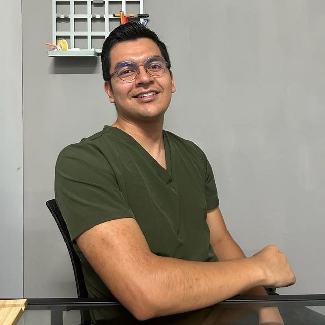 Carlos Uriel  Barbabosa Suanes , Fisioterapeuta Puebla