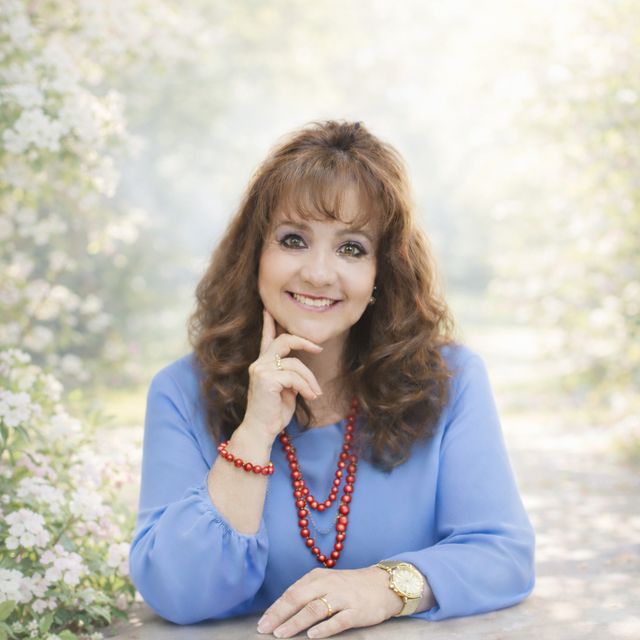 Elena Vázquez Gargallo, Terapeuta complementario Miguel Hidalgo