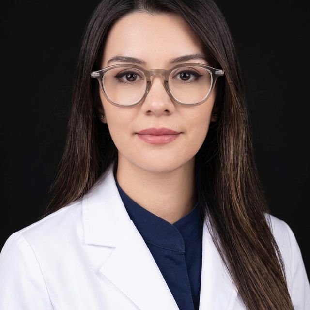 Adali Lopez Balderas, Dentista - Odontólogo Querétaro