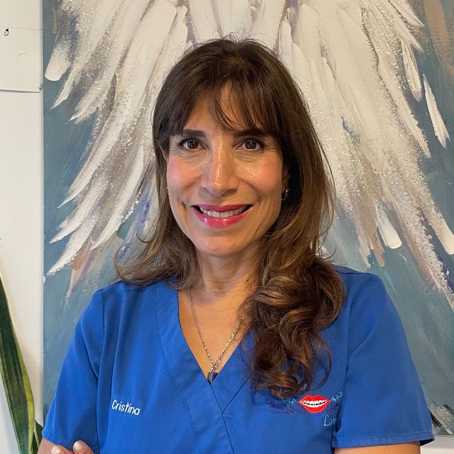 Cristina Muñoz San Martín, Dentista - Odontólogo La Paz