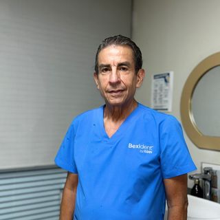 Ampliar imagen: Abel Angel Martínez Partida, Dentista - Odontólogo Guadalajara