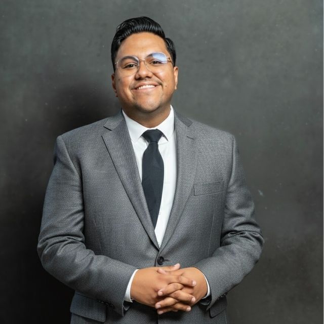 Willebaldo Esquivel  Reyes, Geriatra Cabo San Lucas